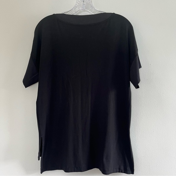 Chico’s Size 0 (U.S. size small) black short sleeve flowy v-neck‎ knit top EUC - Picture 5 of 9